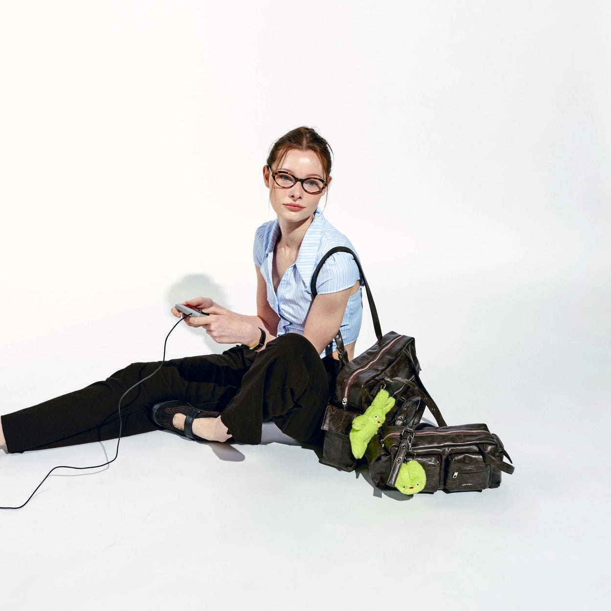 SAMO ONDOH - pocket utility bag L baked moca