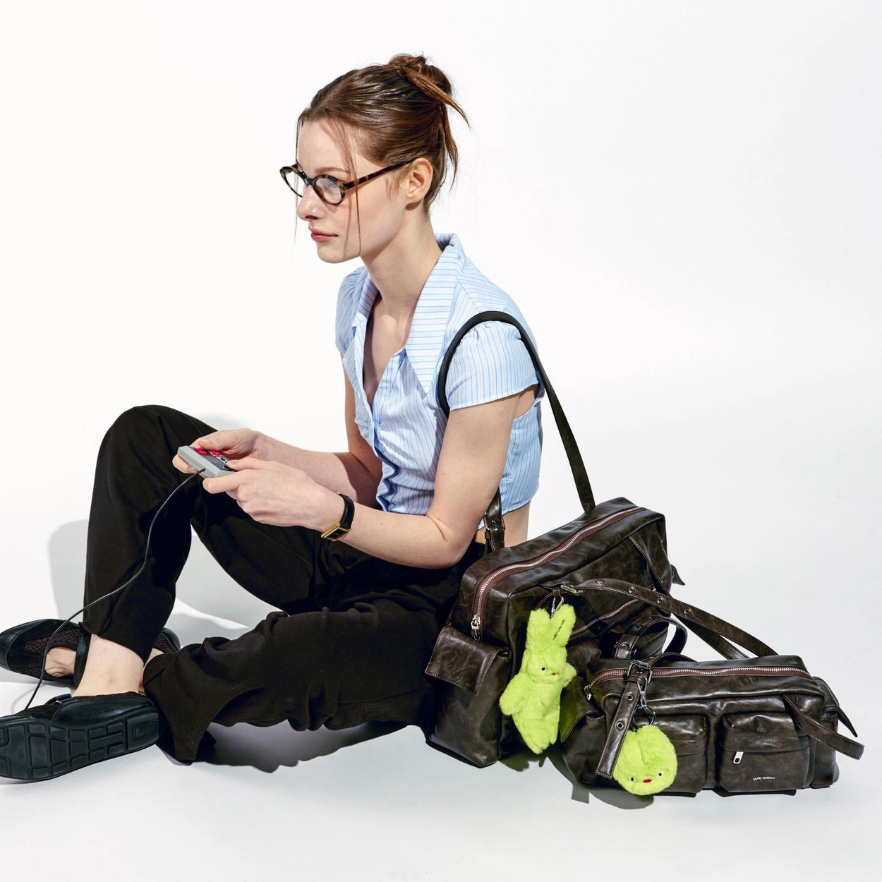 SAMO ONDOH - pocket utility bag L baked moca