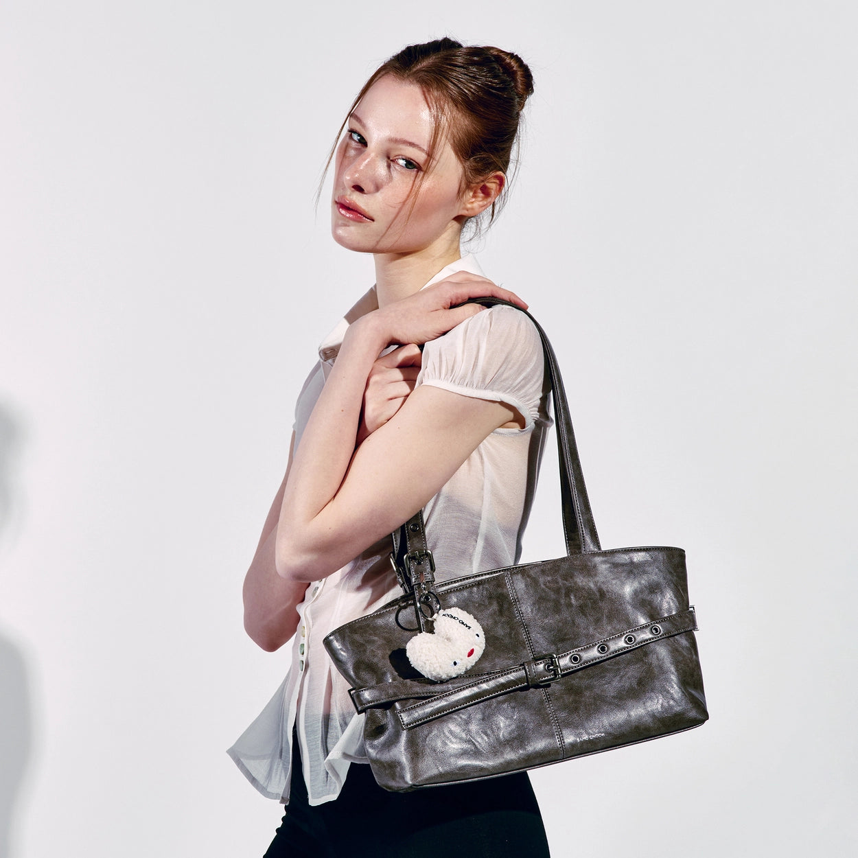 SAMO ONDOH - le belt bag M baked gray