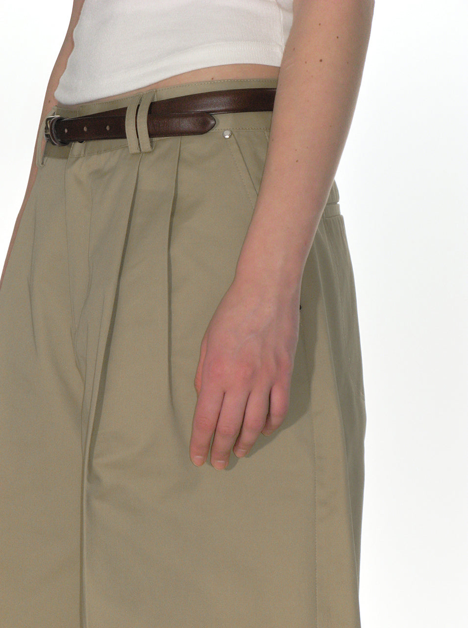 CRANK -  RIVET BERMUDA PANTS_BEIGE