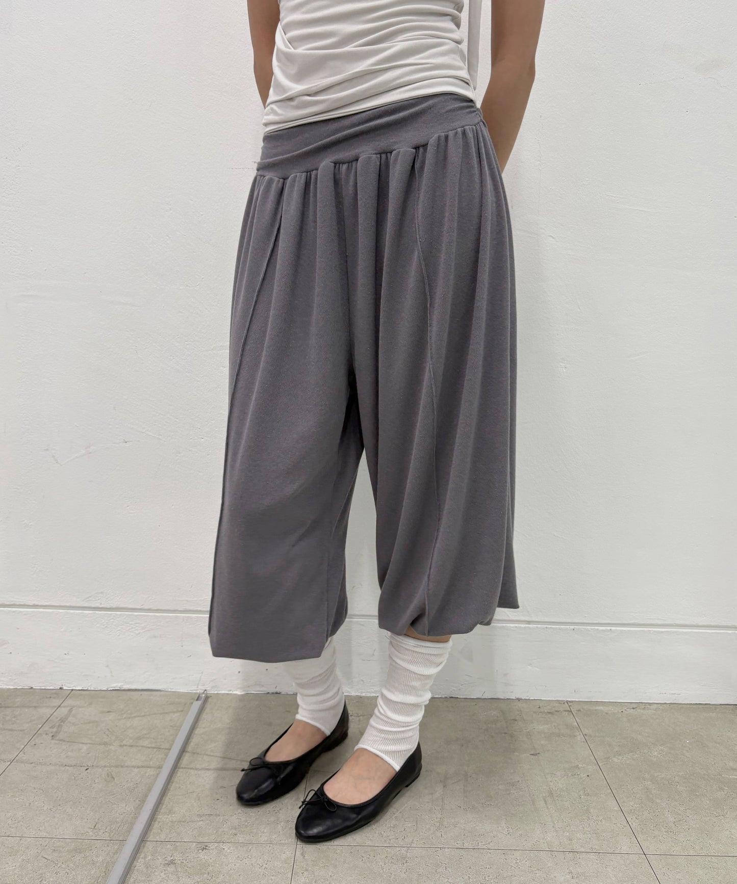 FLAREUP - Wide Capri Pants / Dark Gray