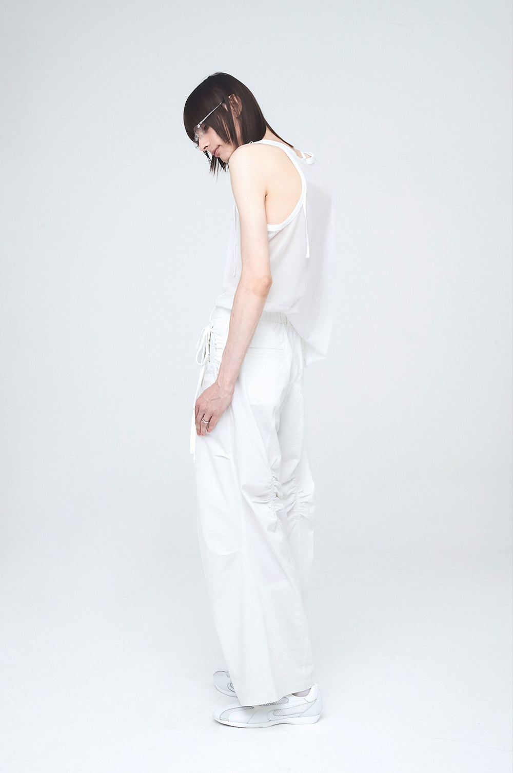 NACHE- CONSTRICT HOLE WIDE PANTS (UNISEX) WHITE