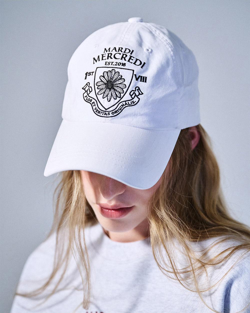 MARDI MERCREDI -  CAP ALUMNI EMBLEM_WHITE BLACK