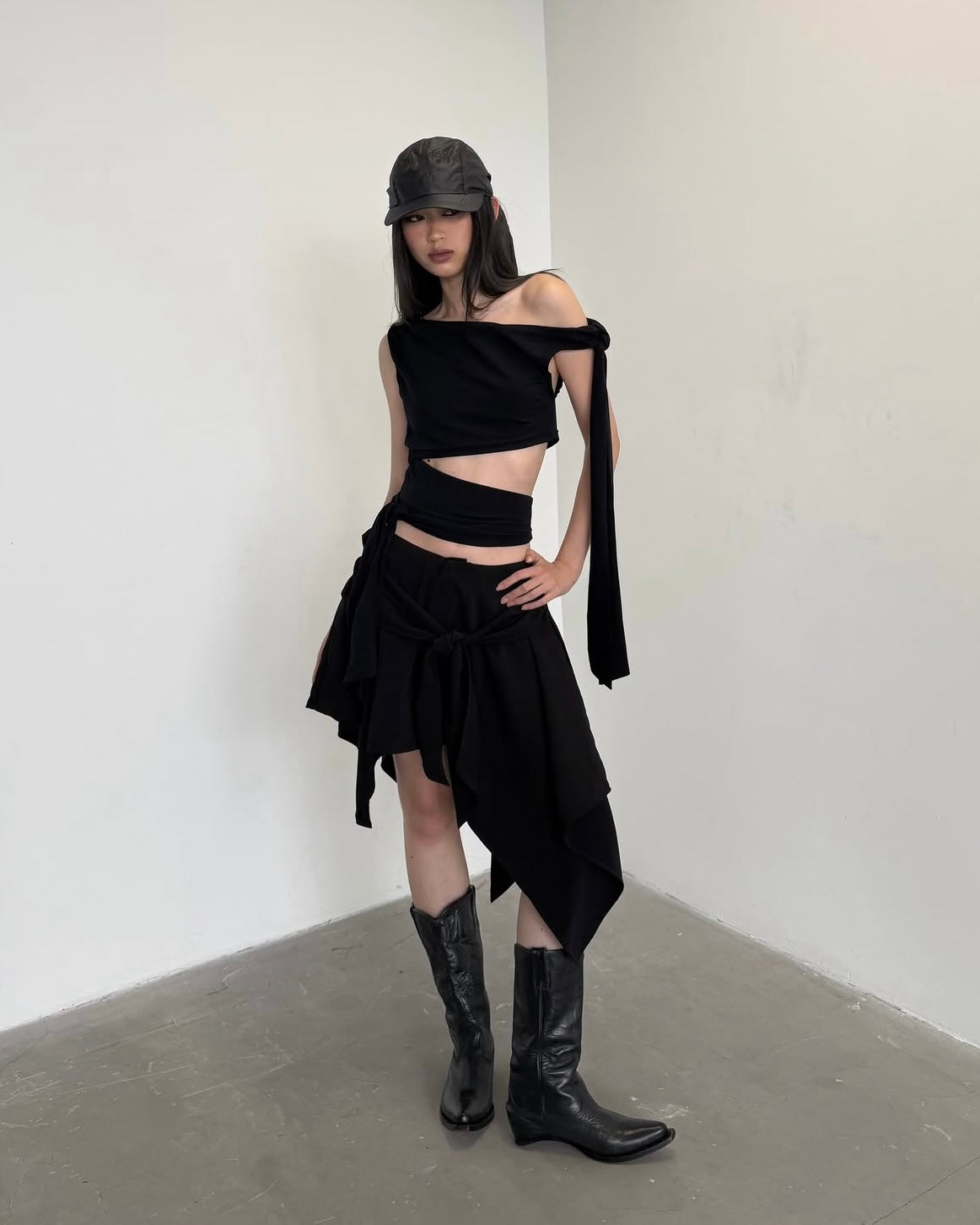 Sagittarius.A+ - Muse Shoulder Tie Top Black (Dispatch in 48hrs)