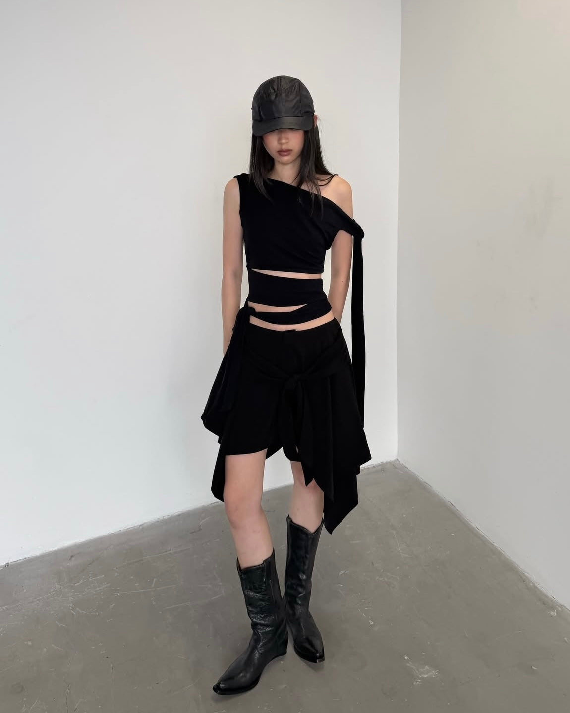 Sagittarius.A+ - Muse Shoulder Tie Top Black (Dispatch in 48hrs)