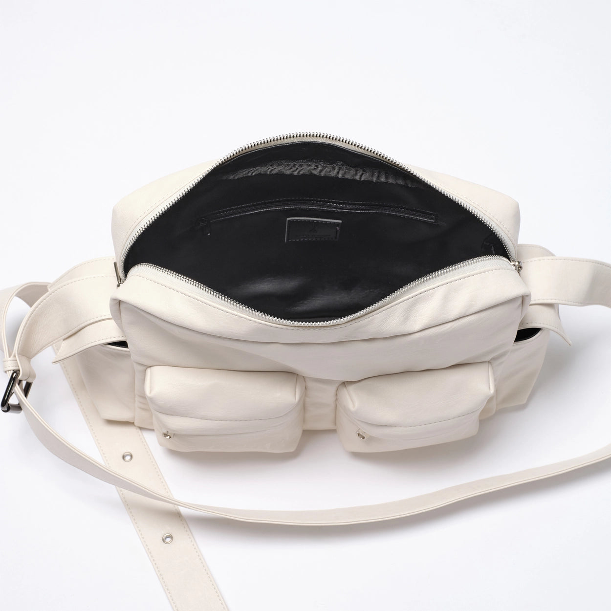 SAMO ONDOH - Cross Utility Bag M Nappa Ivory