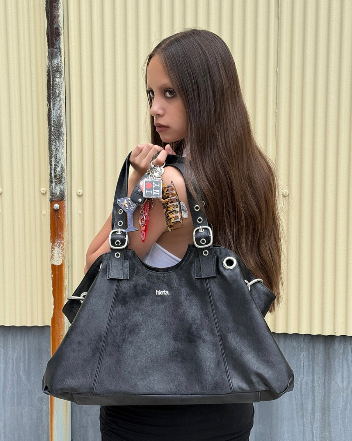 HIETA - Becky / Black