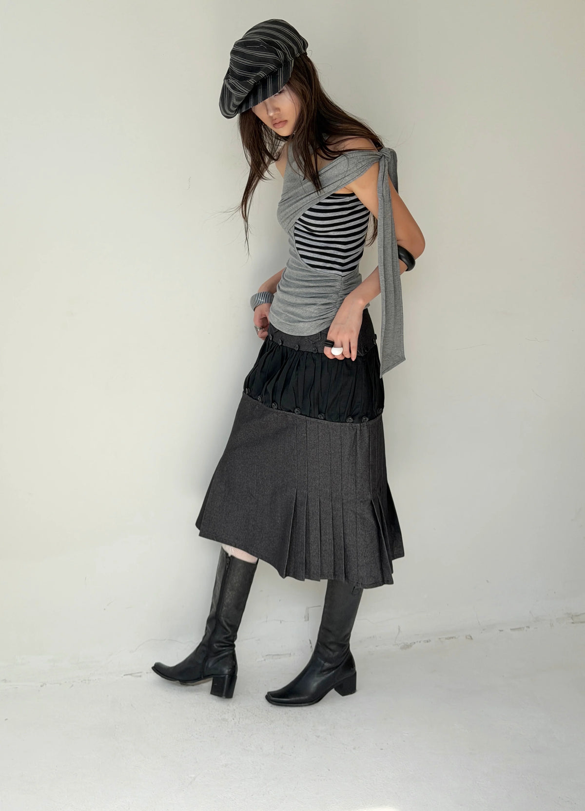 INTO.EIGHT - FACADE SKIRT / Black (Dispatch in 48hrs)