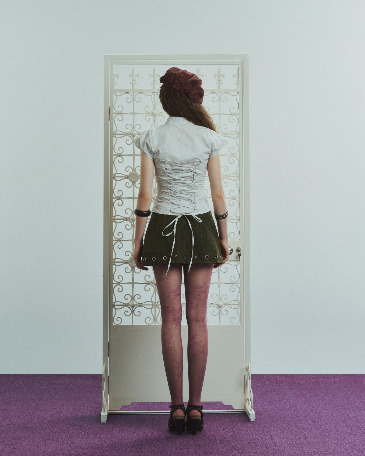 INTO.EIGHT - MURAL SKIRT / Green