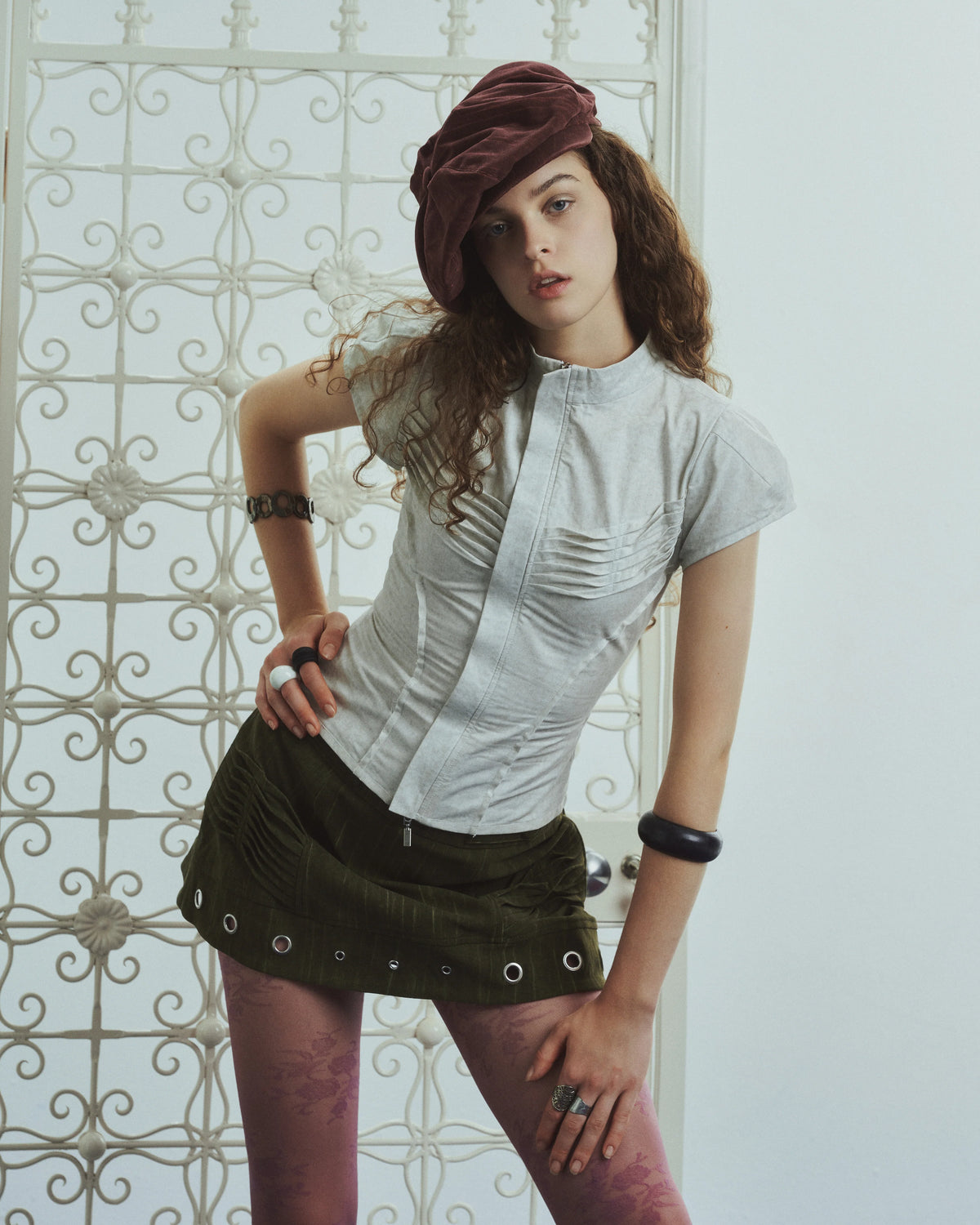 INTO.EIGHT - MURAL SKIRT / Green