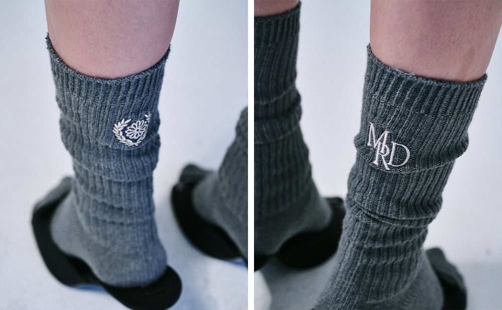 MARDI MERCREDI -  LONG SOCKS MRD LOGO_CHARCOAL BEIGE