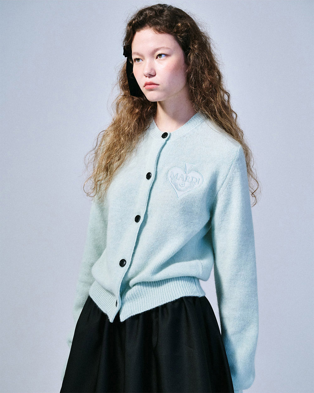 MARDI MERCREDI -  RACCOON BLENDED CARDIGAN ROUND NECK SPADE_BABYBLUE