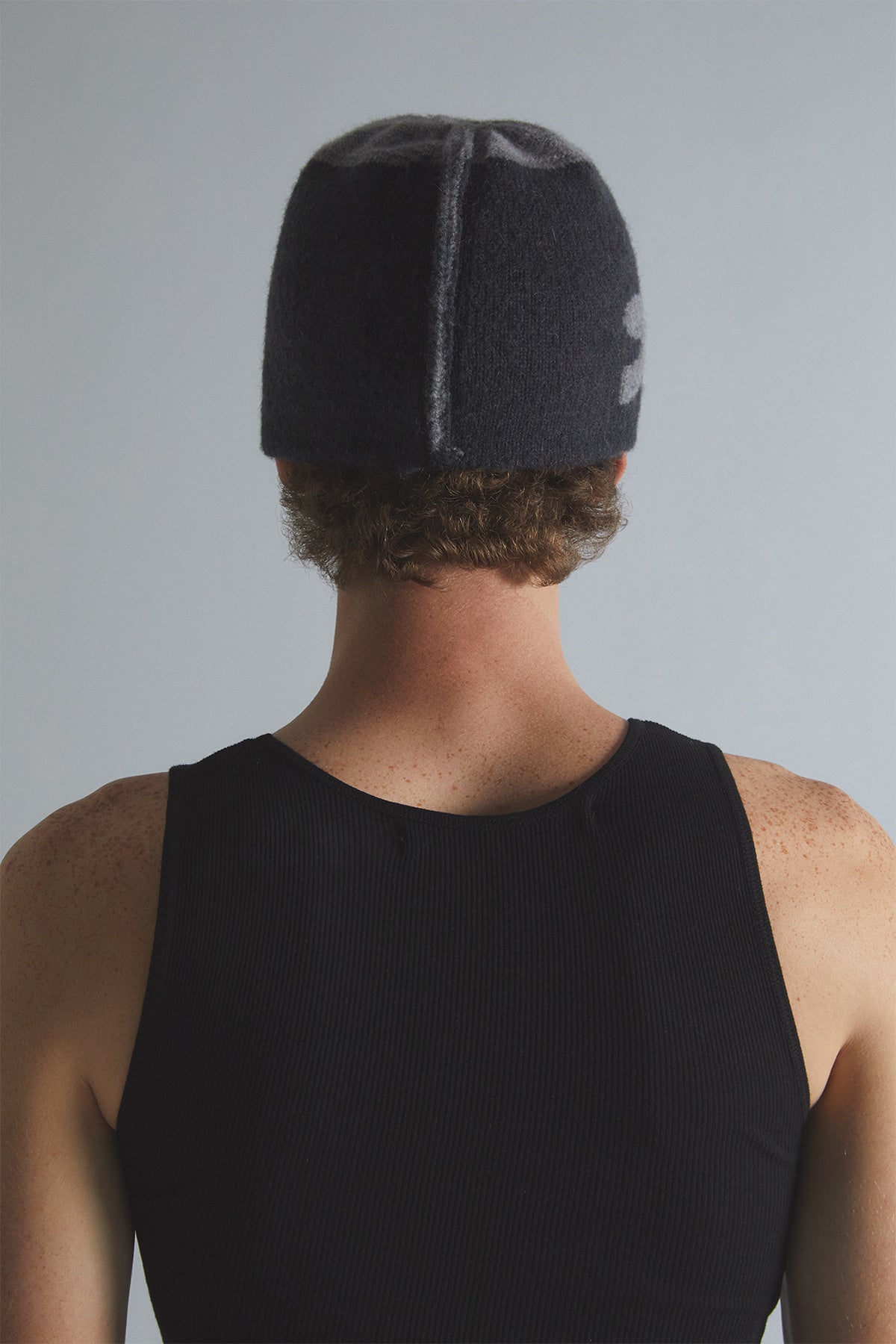 REST & RECREATION -  RR REVERSIBLE BEANIE - GREY