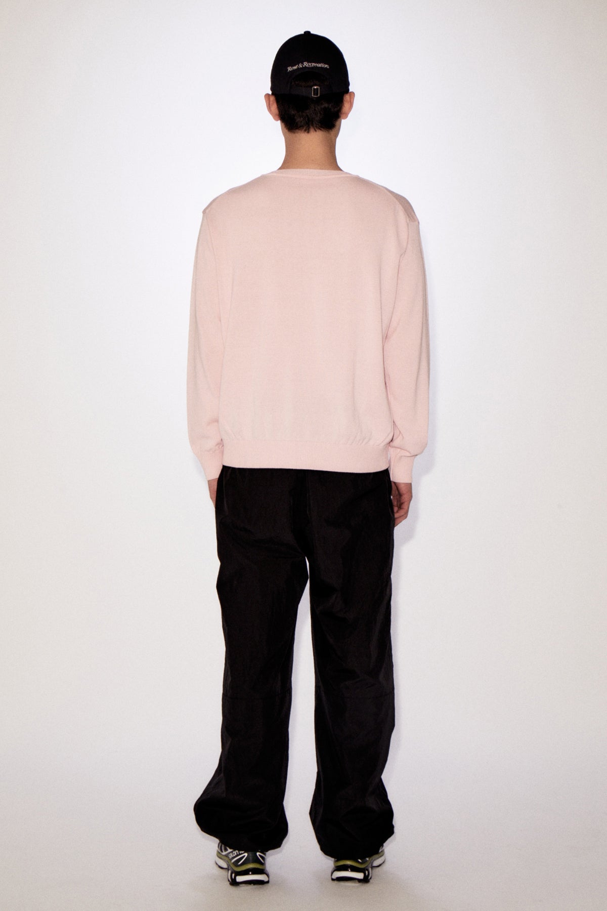 REST & RECREATION -  RR LOGO OVERSIZE V NECK TOP - PINK