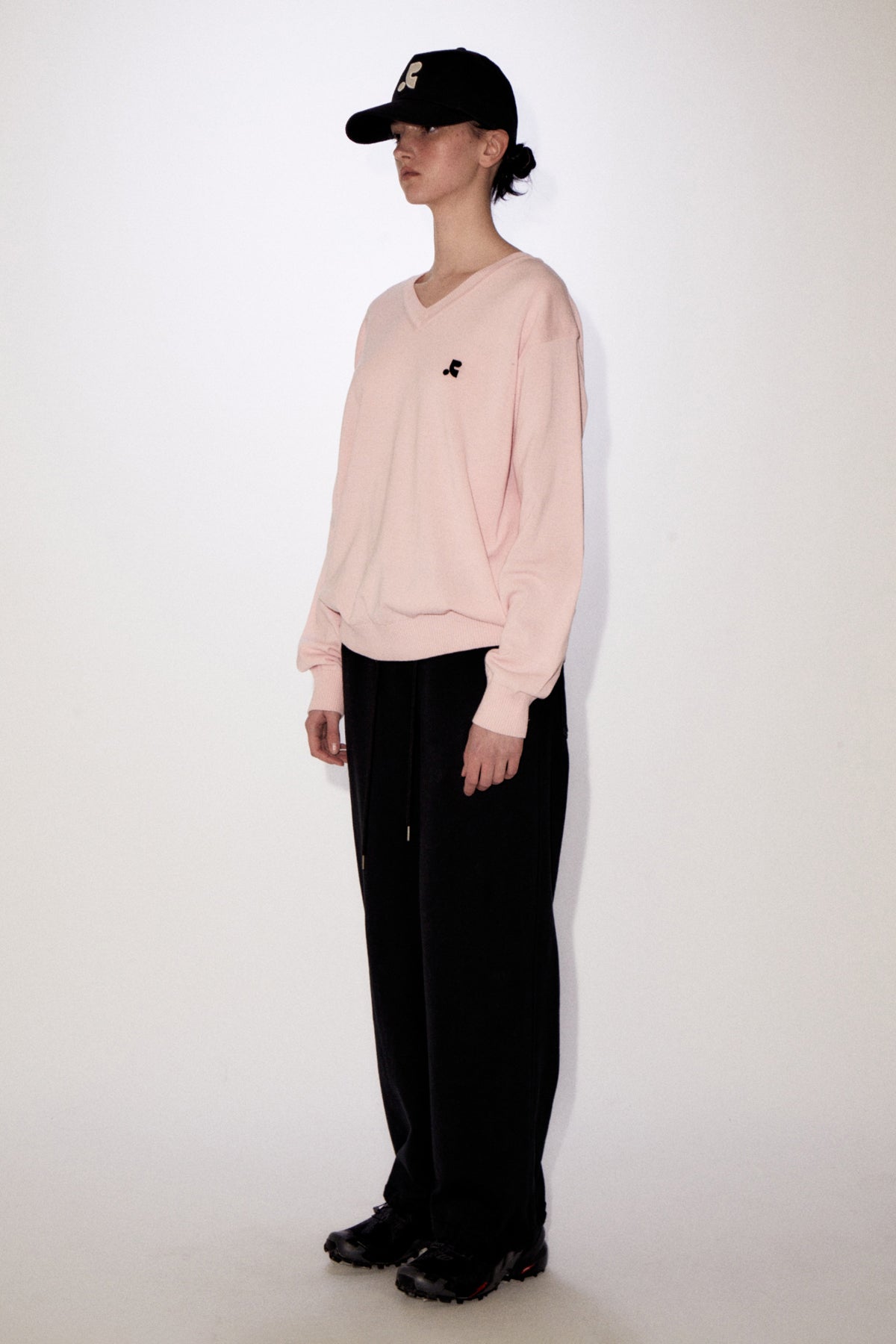 REST & RECREATION -  RR LOGO OVERSIZE V NECK TOP - PINK