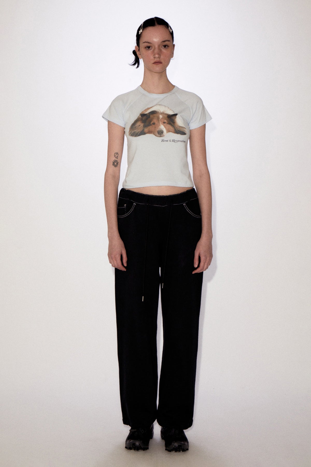 REST & RECREATION -  RIRI CROP T-SHIRT - SKYBLUE