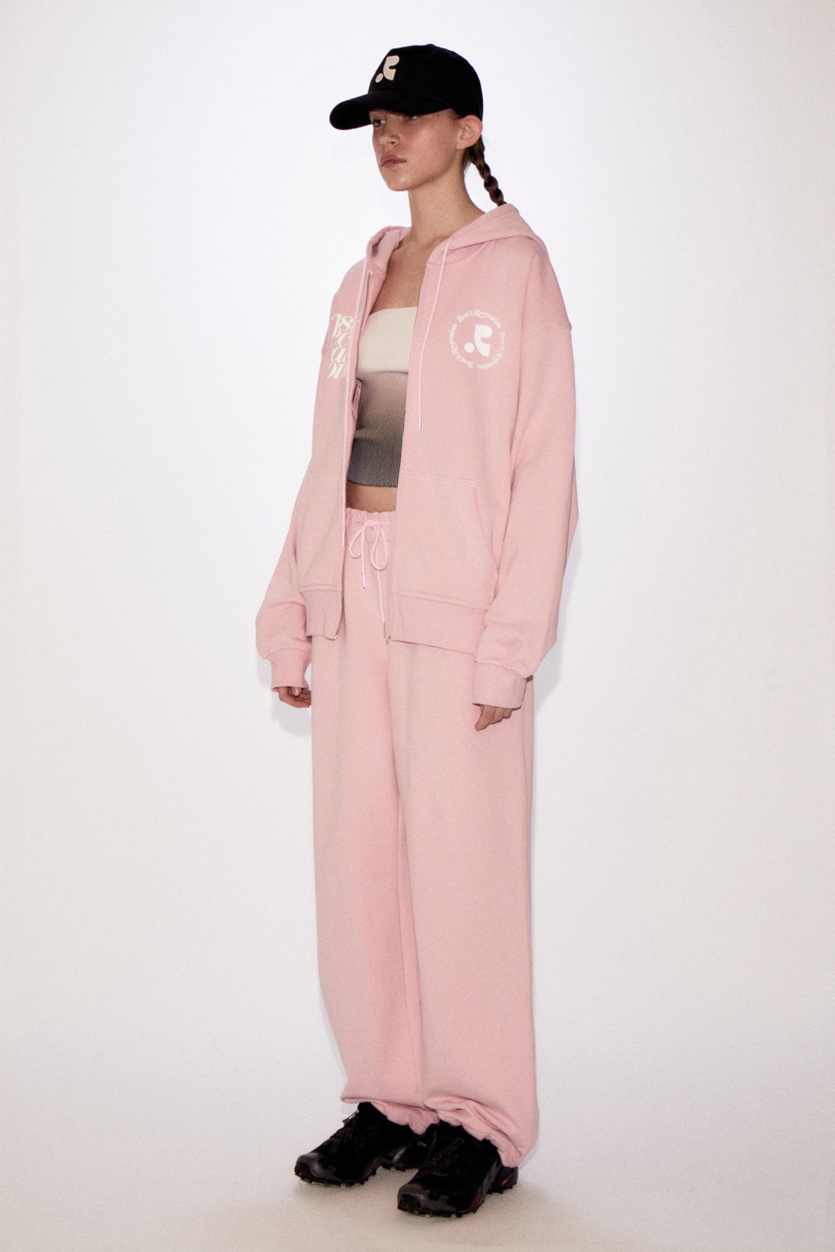 REST & RECREATION -  RR LOGO STITCH ZIP-UP HOODIE - PINK