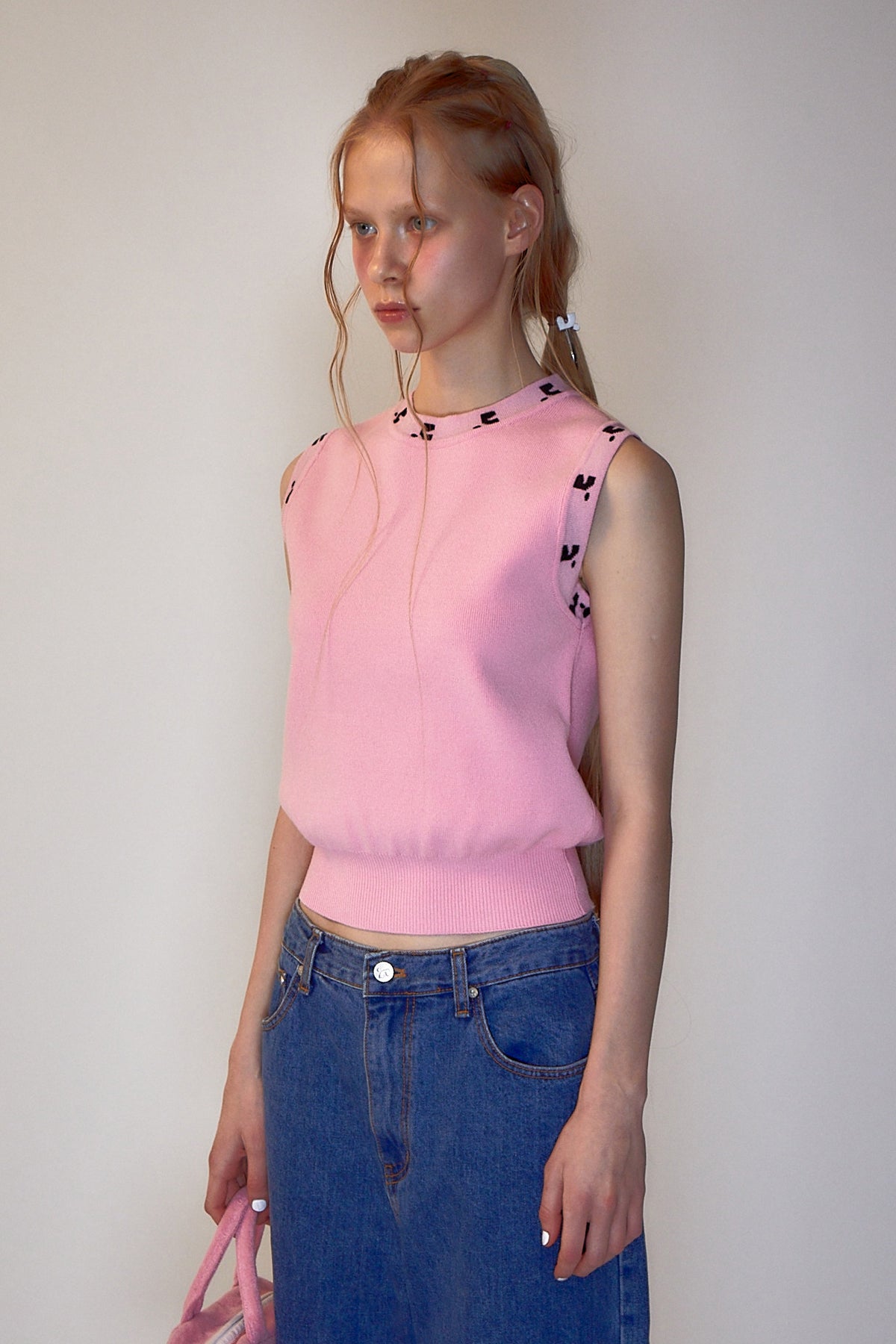 REST & RECREATION -  RR LOGO SLEEVELESS KNIT TOP - PINK