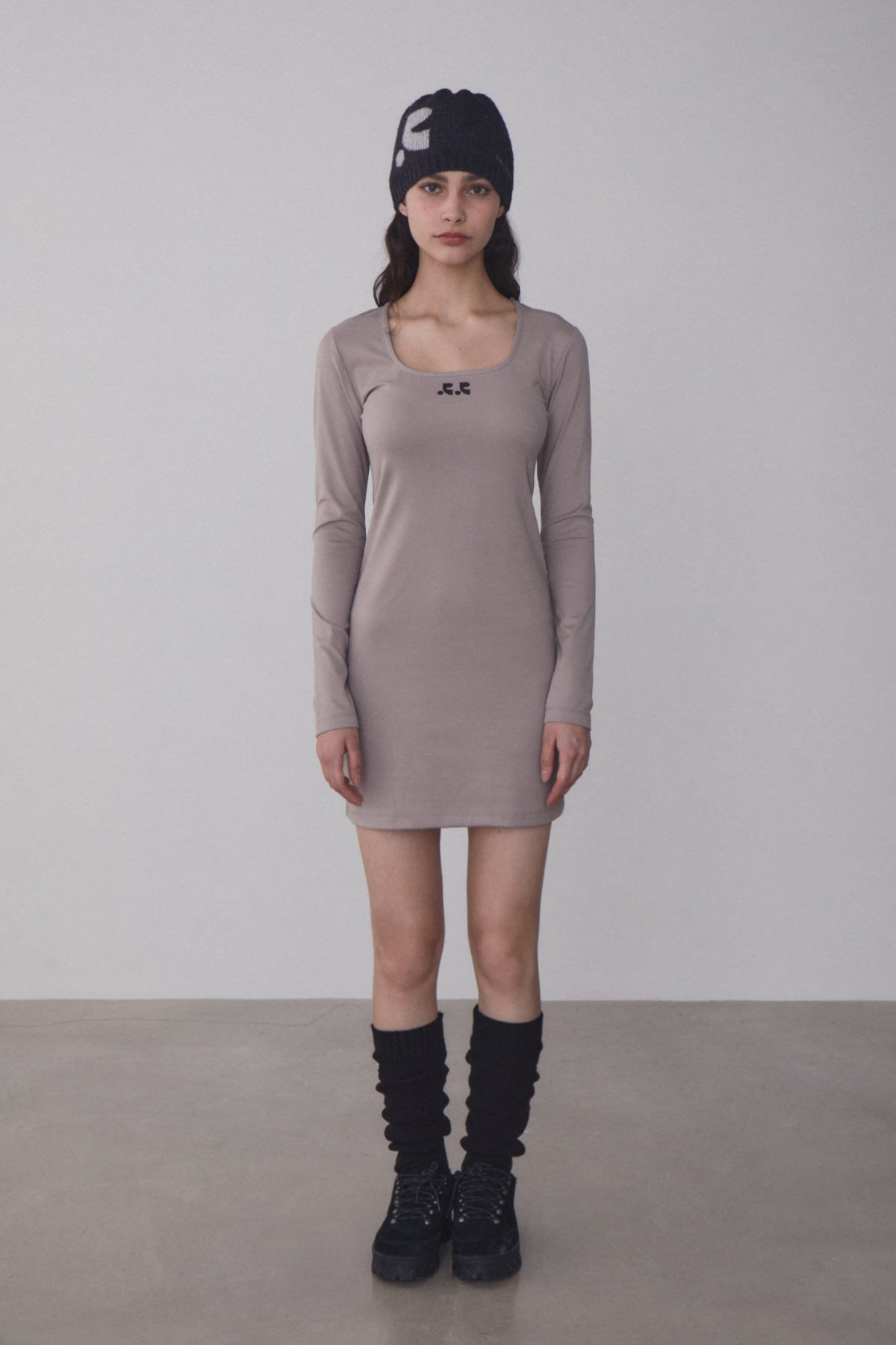 REST & RECREATION -  RR SQUARE NECK MINI DRESS - BEIGE