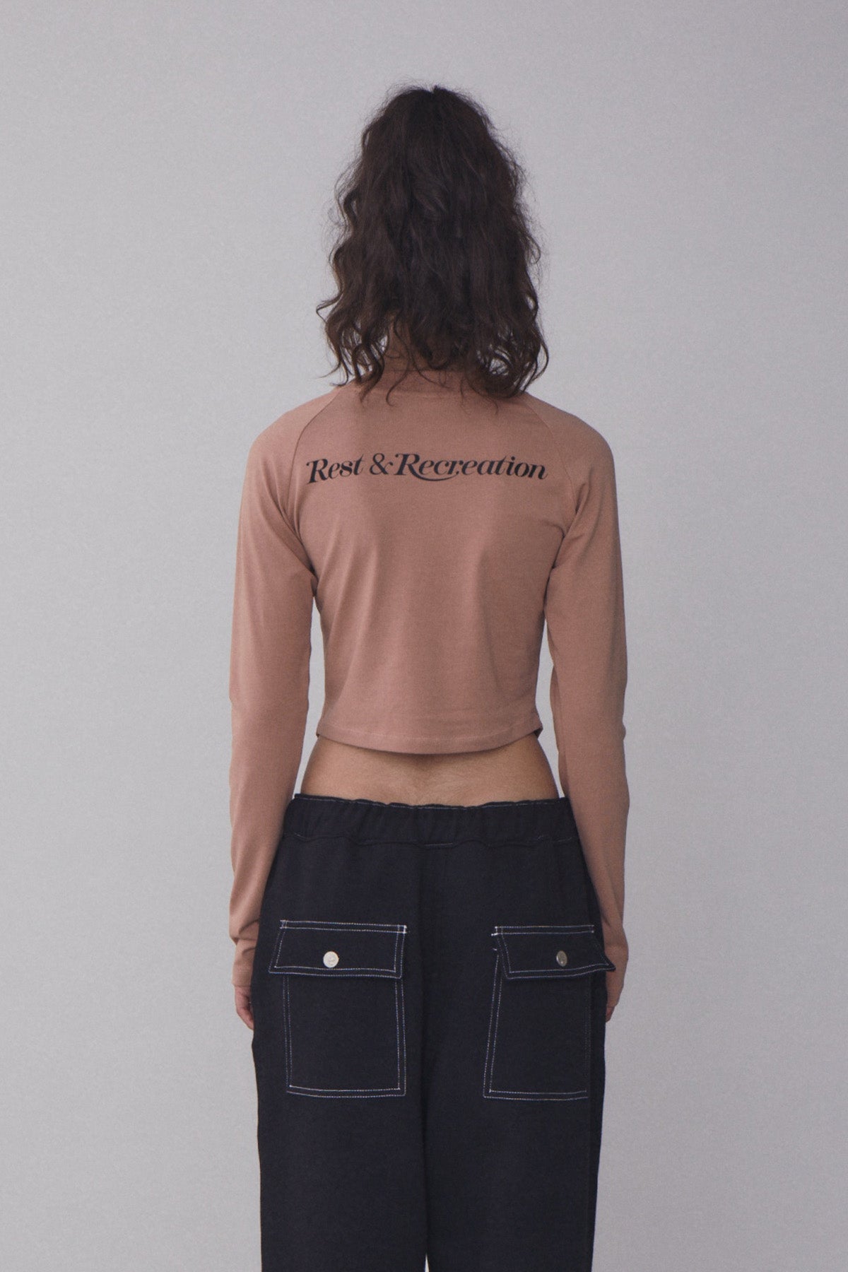 REST & RECREATION -  RR ARROW POINT LONG SLEEVE T-SHIRT - BRICK