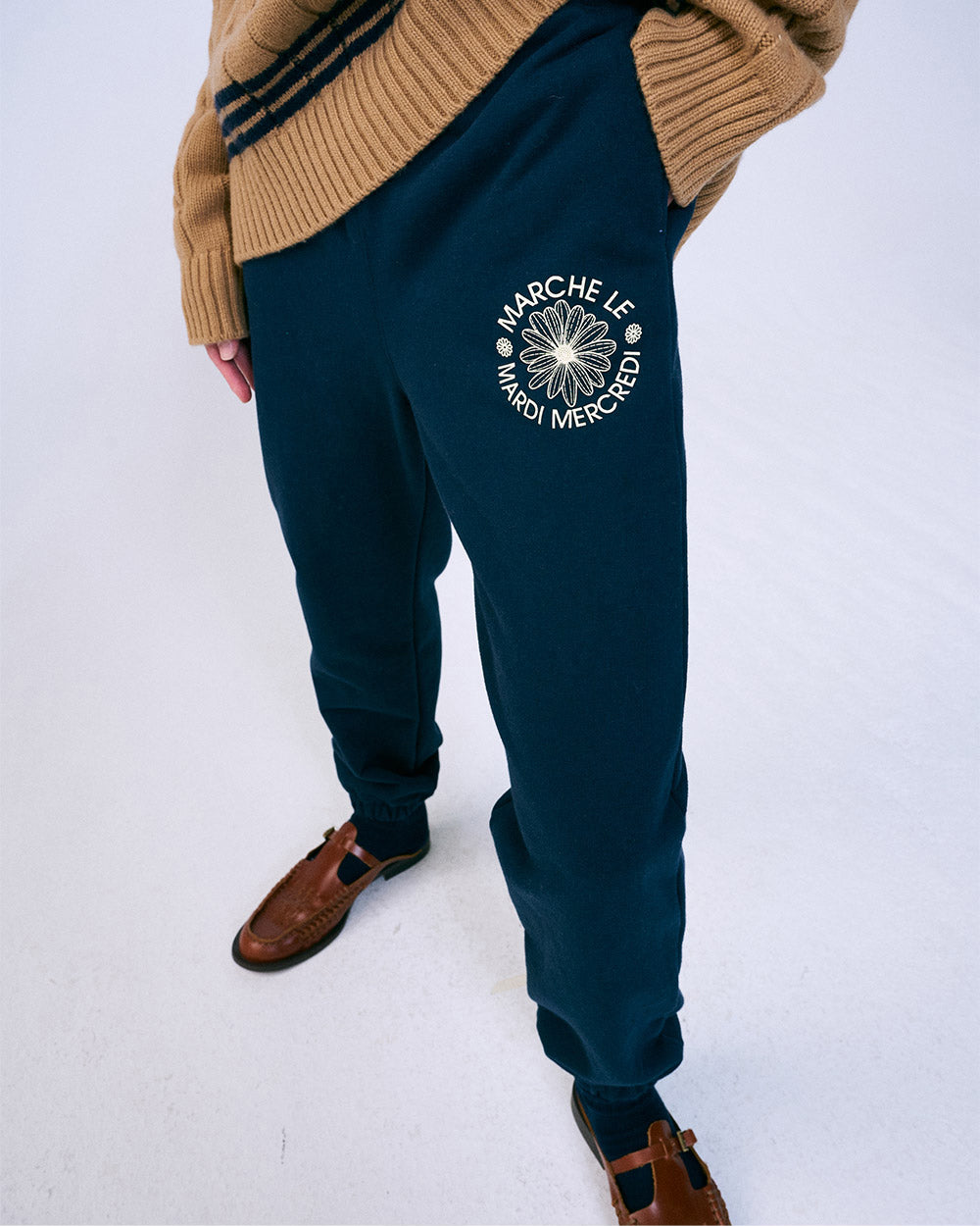 MARDI MERCREDI -  SWEAT PANTS MARCHE EMBLEM_NAVY CREAM