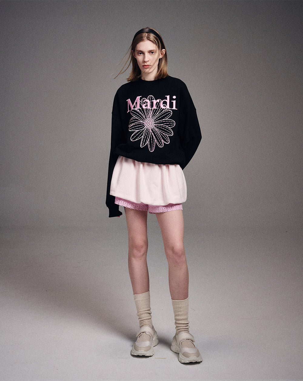 MARDI MERCREDI -  SWEATSHIRT FLOWERMARDI NEEDLEWORK_BLACK PINK