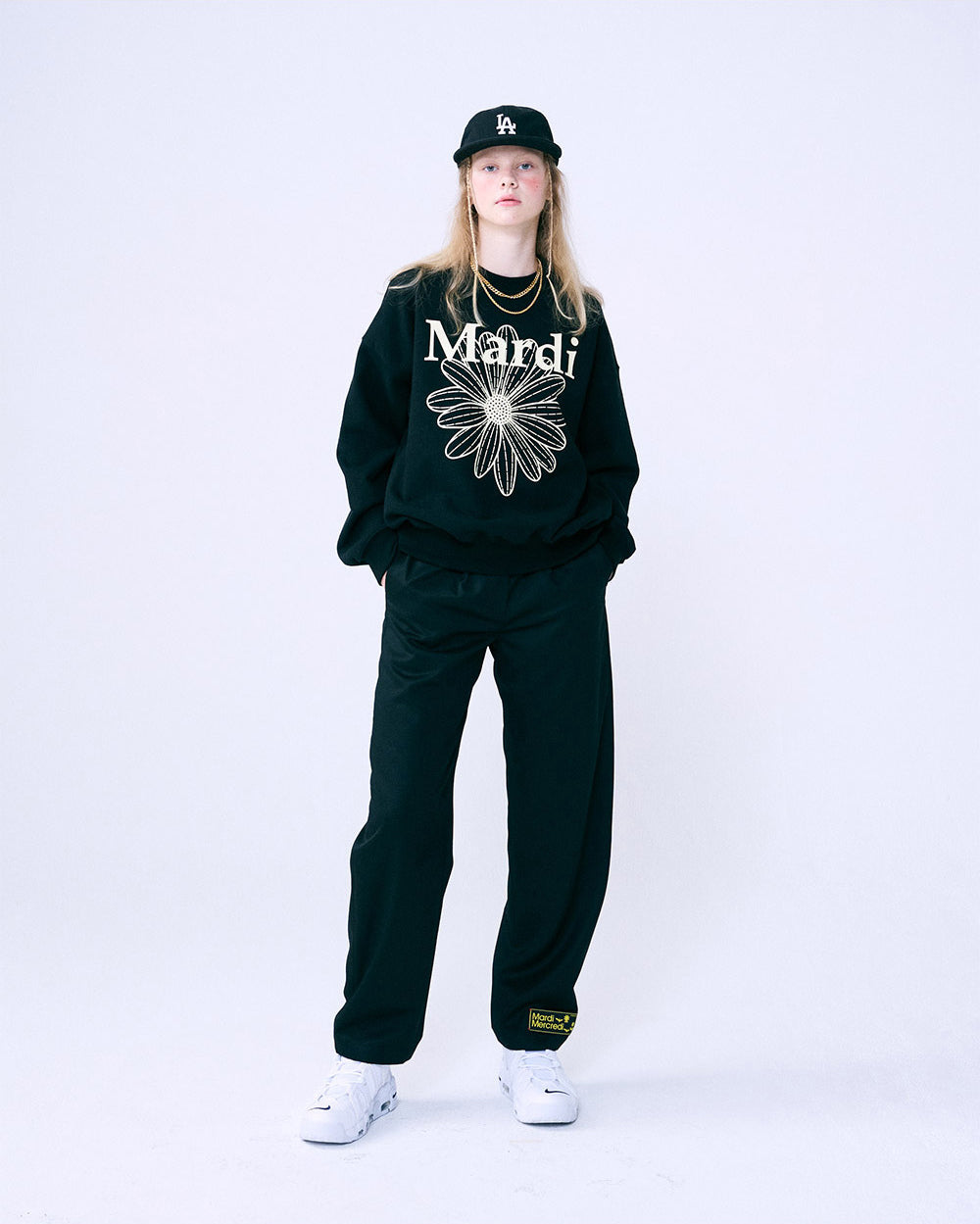 MARDI MERCREDI -  SWEATSHIRT FLOWERMARDI_BLACK CREAM