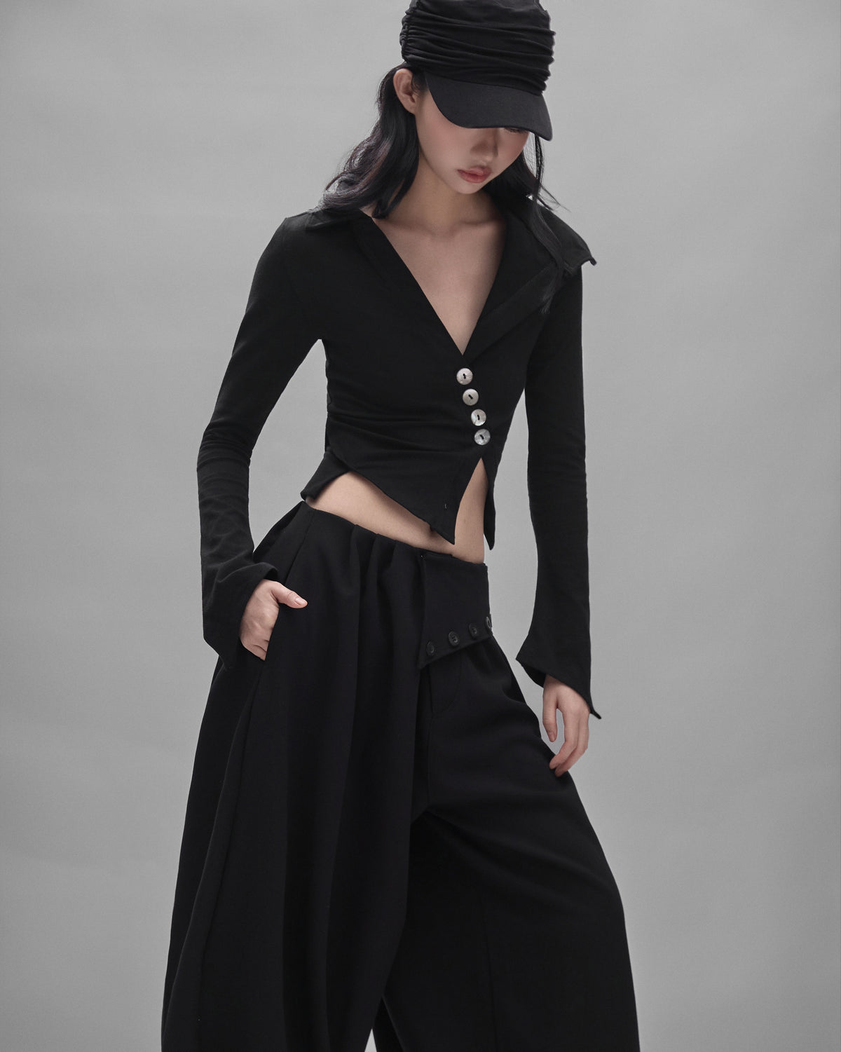 Sagittarius.A+ - Galleria Button Top / Black