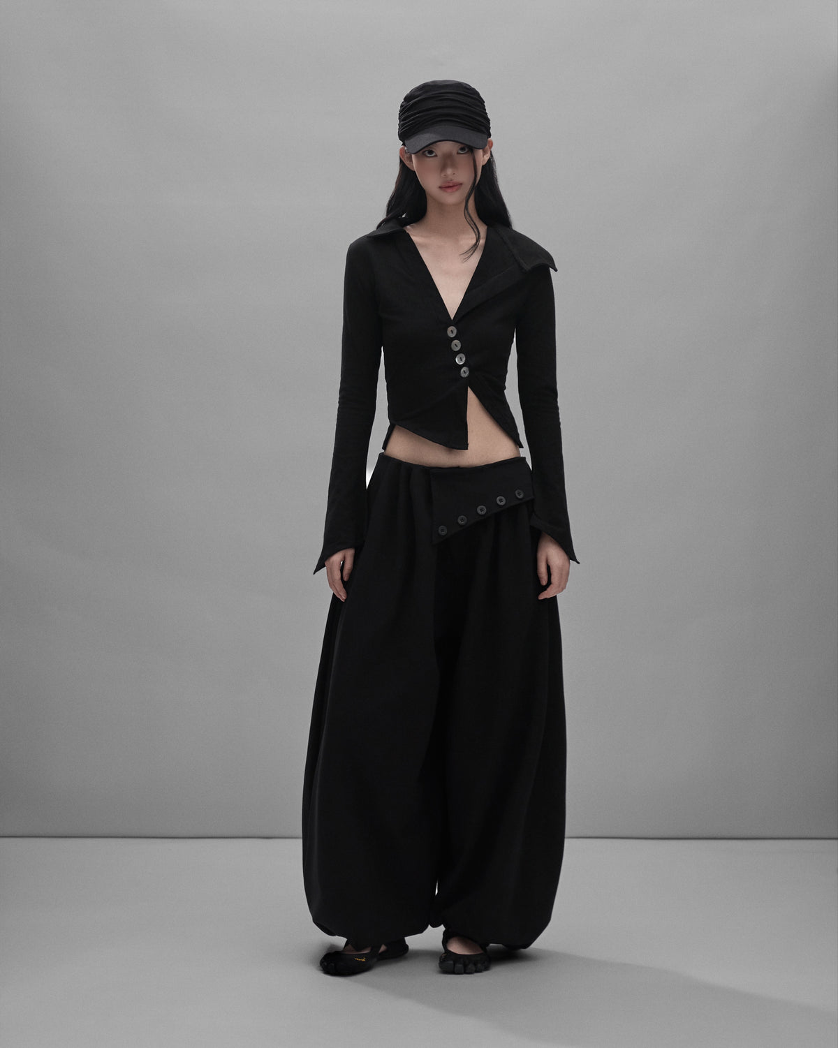 Sagittarius.A+ - Galleria Button Top / Black
