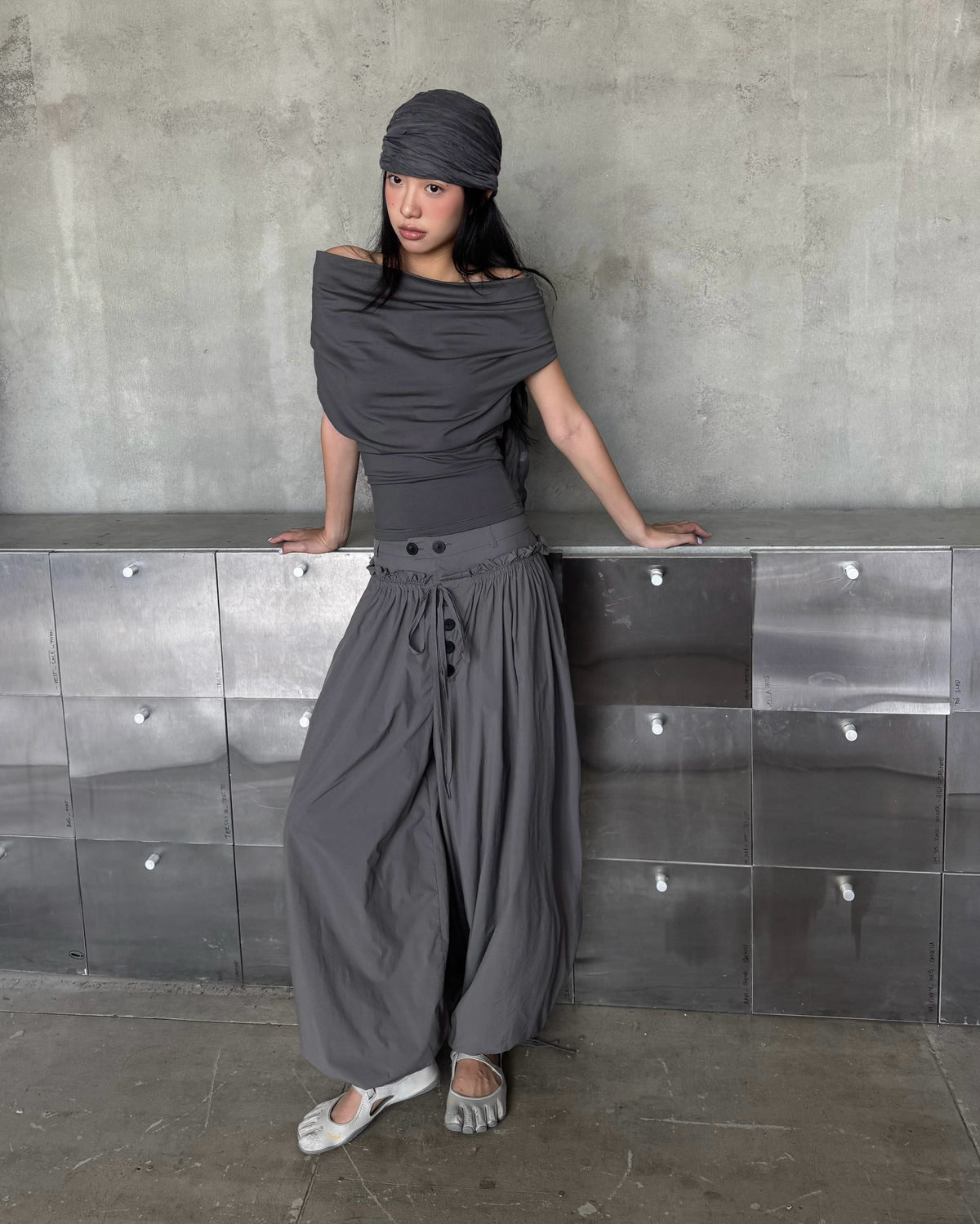 Sagittarius.A+ - Kaelis Ruched Balloon Pants / Grey