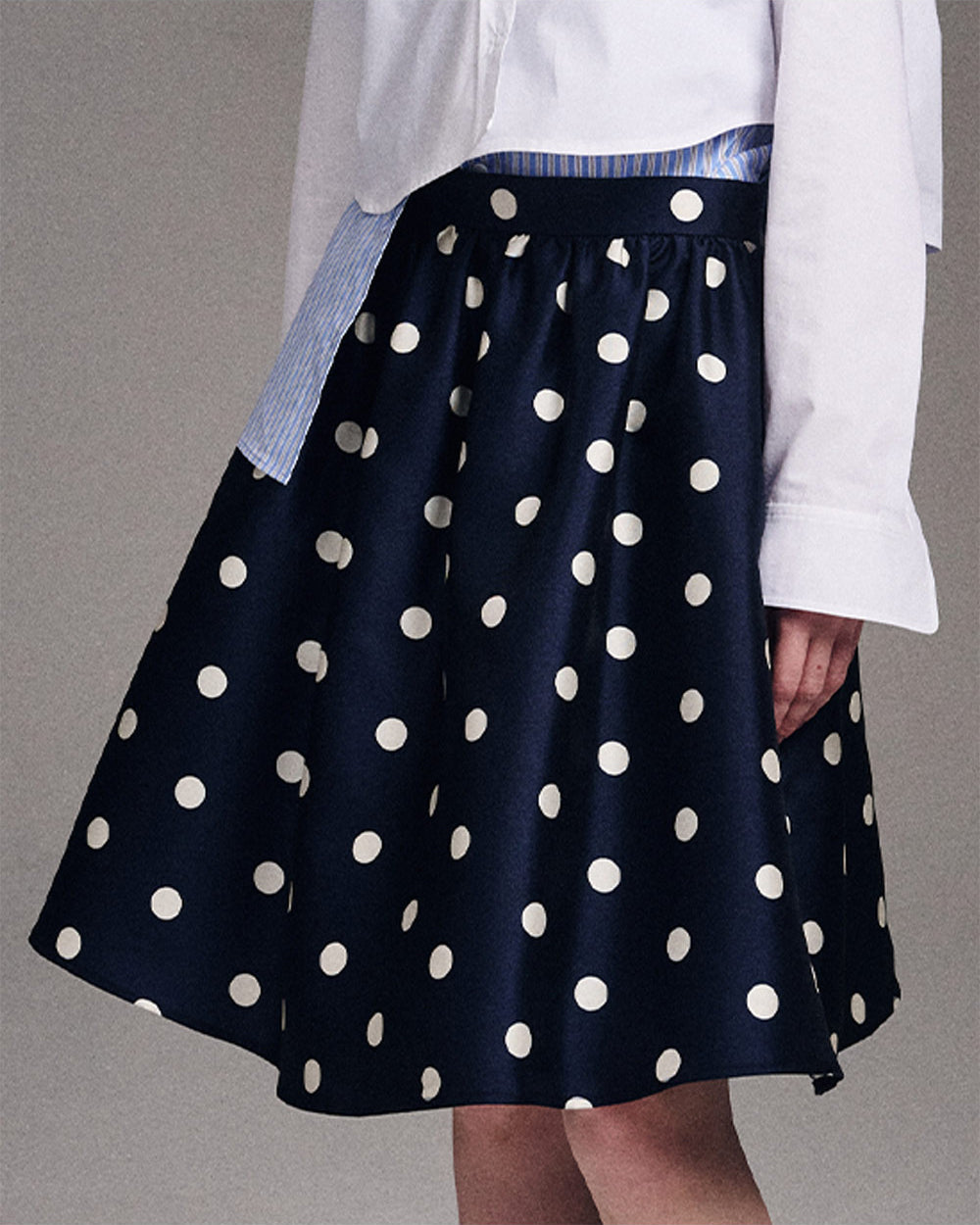 MARDI MERCREDI -  VOLUME MIDI SKIRT CRAPE DOT_NAVY