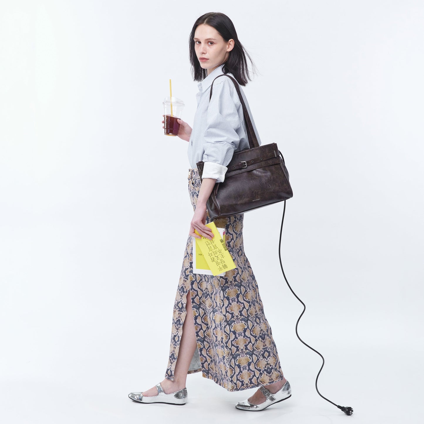 SAMO ONDOH - belt flap bag M baked moca