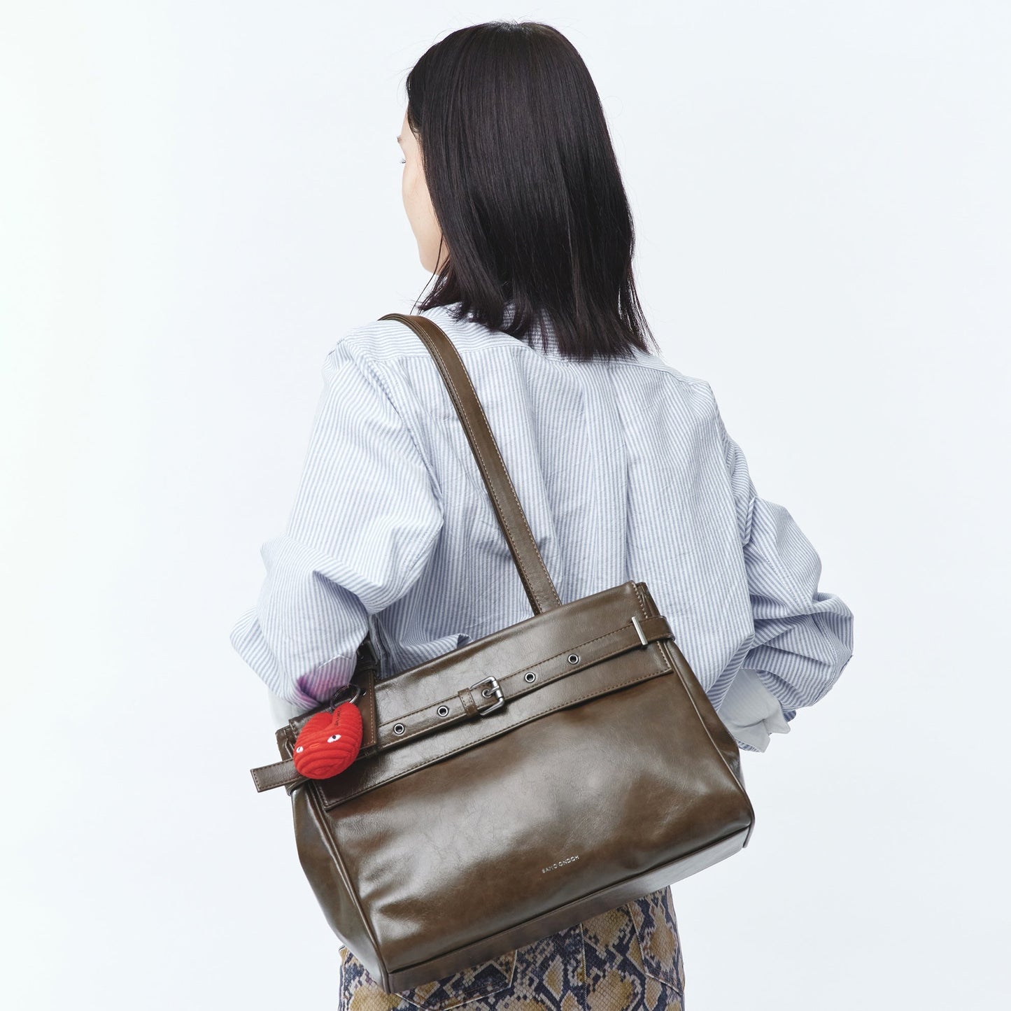 SAMO ONDOH - belt flap bag M vampire coffeemilk