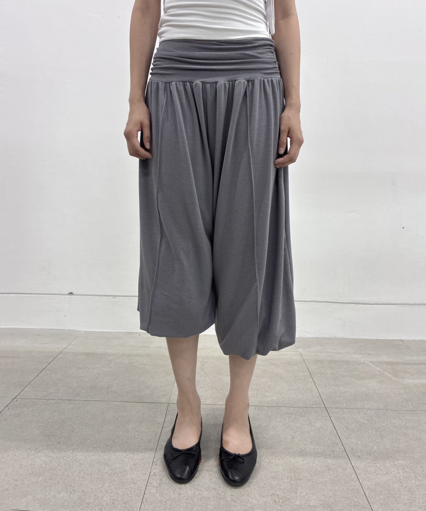 FLAREUP - Wide Capri Pants / Dark Gray