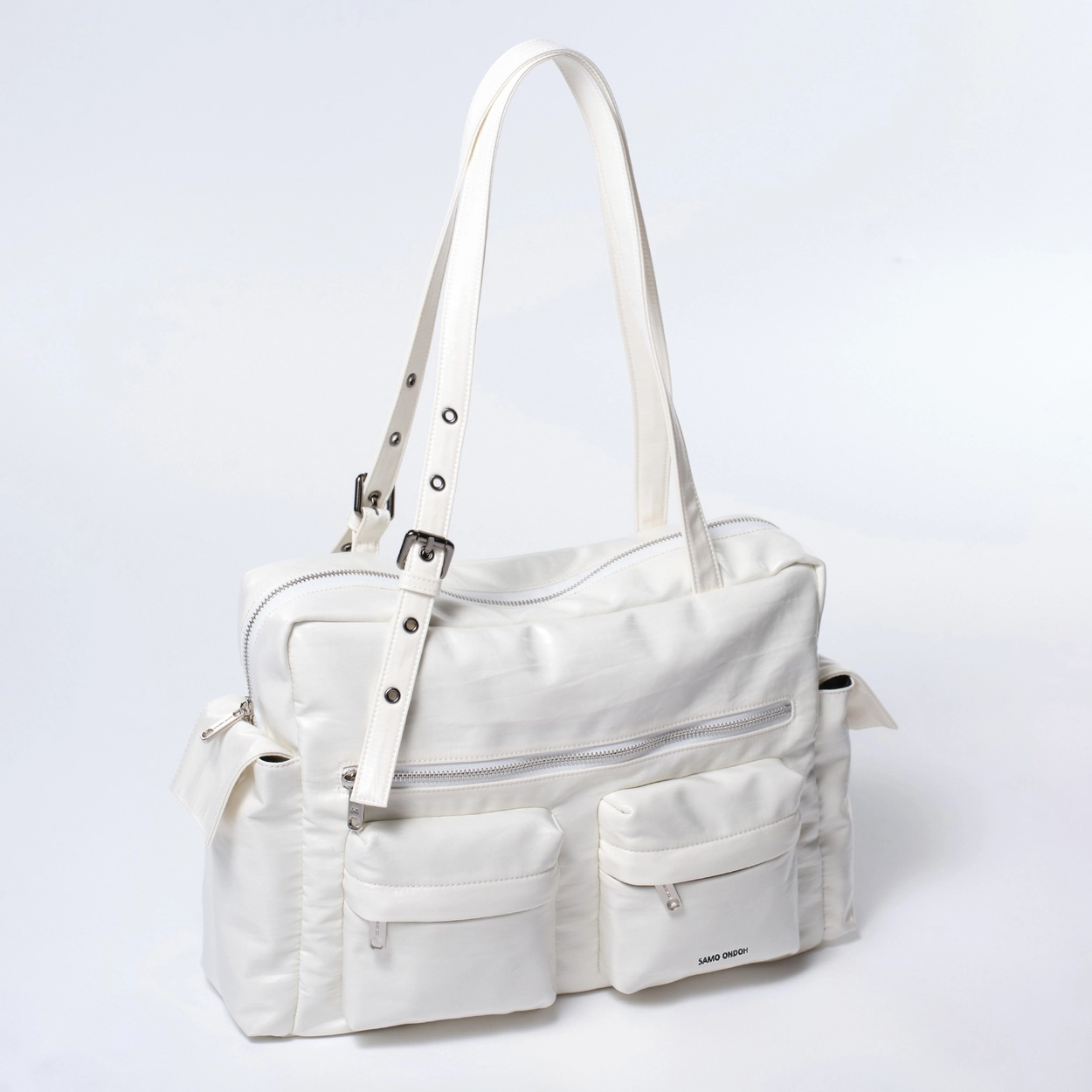 SAMO ONDOH - pocket utility bag L glossy ivory