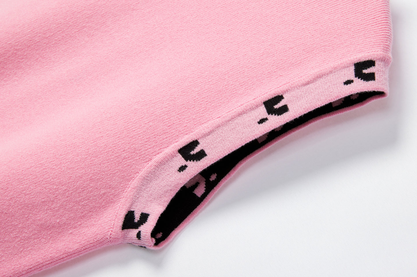 REST & RECREATION -  RR LOGO SLEEVELESS KNIT TOP - PINK