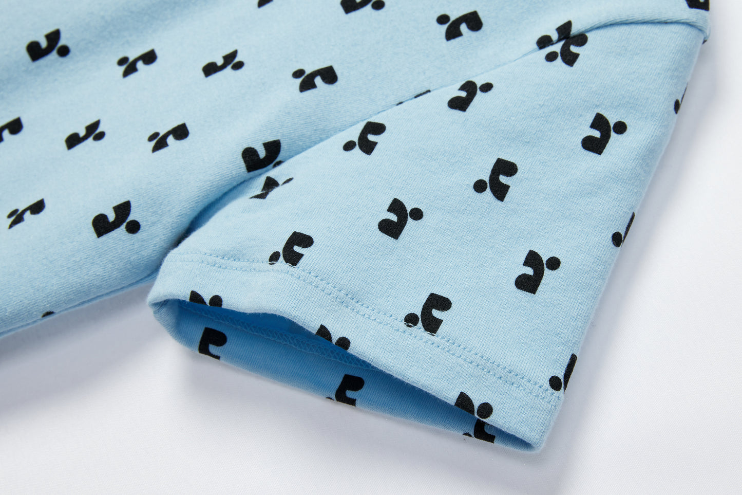 REST & RECREATION -  RR LOGO PATTERN SQUARE NECK T-SHIRT - SKYBLUE