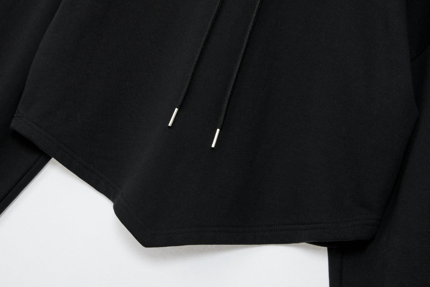 REST & RECREATION -  RR ARROW POINT HOODIE - BLACK