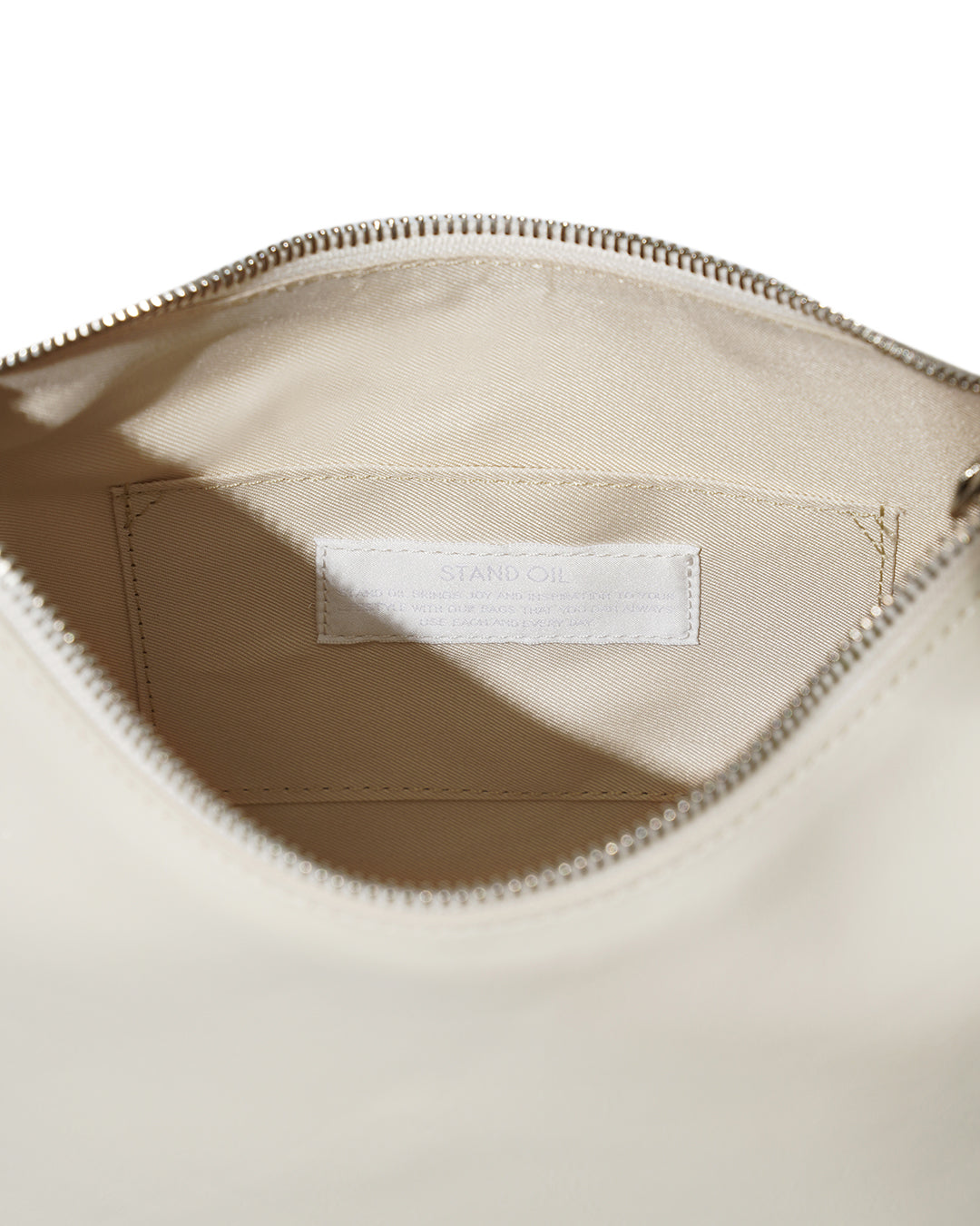 Stand Oil Plump Bag - Cream: Versatile & Stylish Bag for