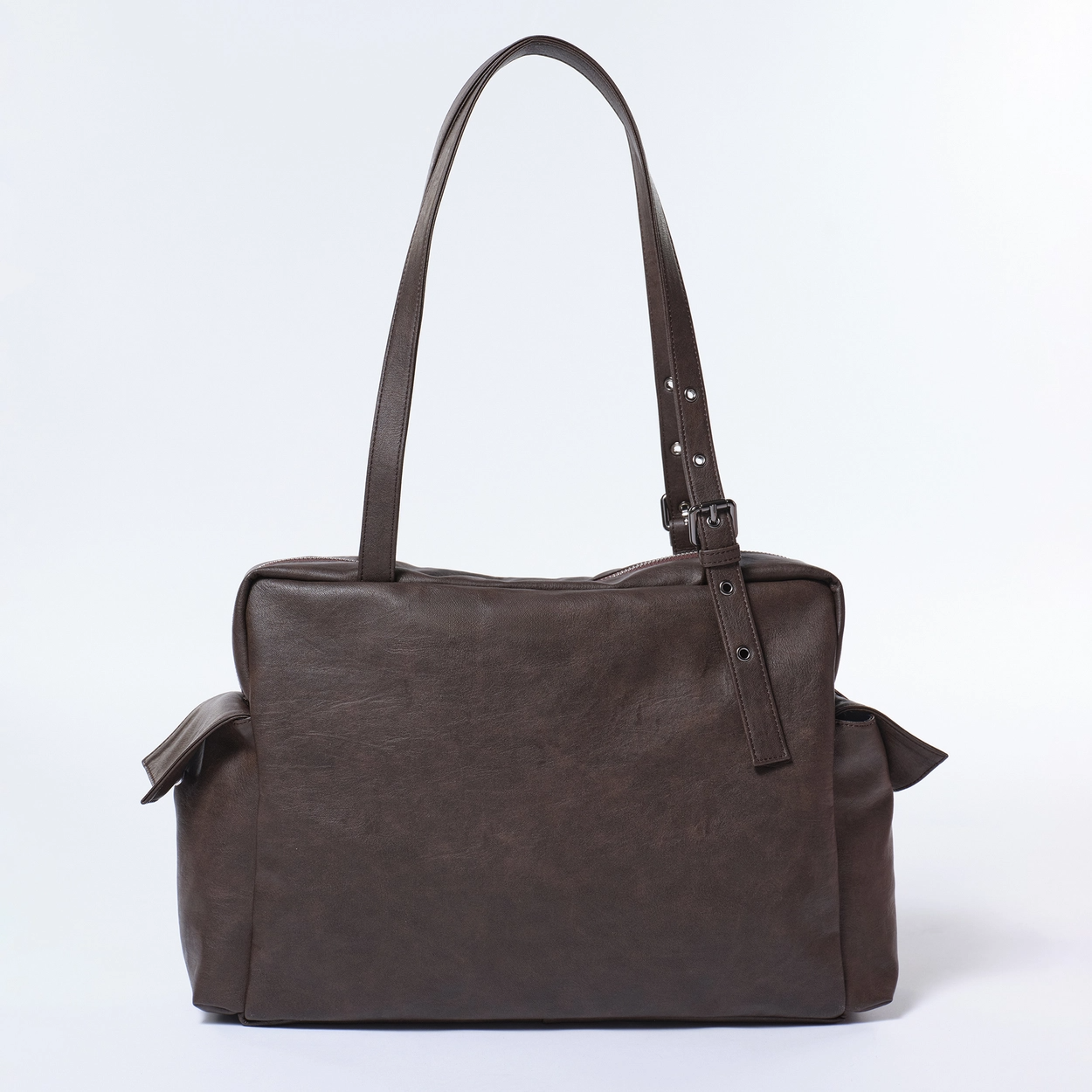 SAMO ONDOH - pocket utility bag L brushed chocolate