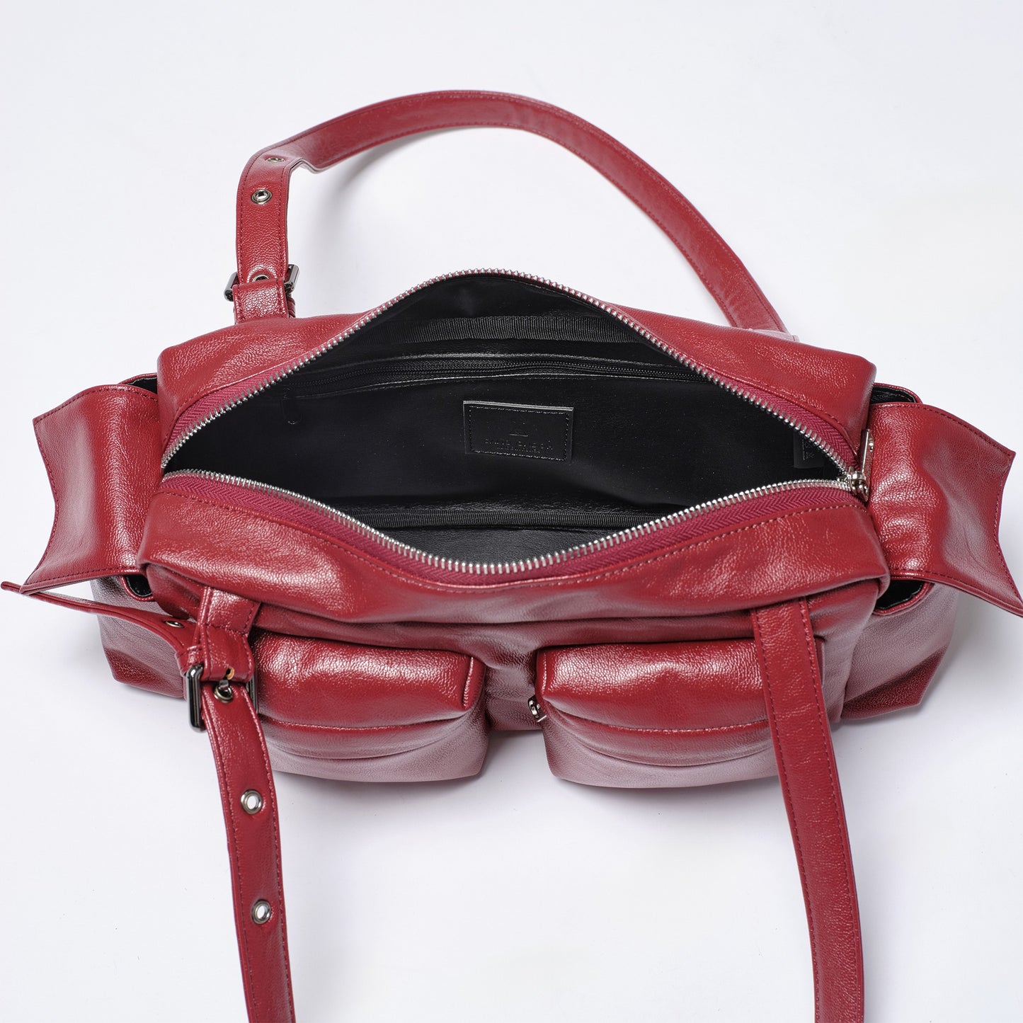 SAMO ONDOH - pocket utility bag M Goat Red